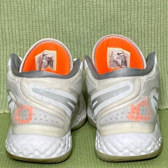 Nike Boys Kd Trey 5 VIII CT1425-102 Gray Running Sneaker Shoes Sz 7Y & Wms 8.5 - Picture 4 of 12